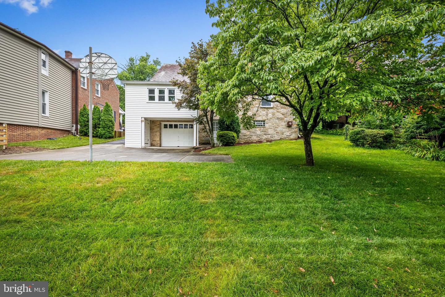 816 Ridgeleigh Rd