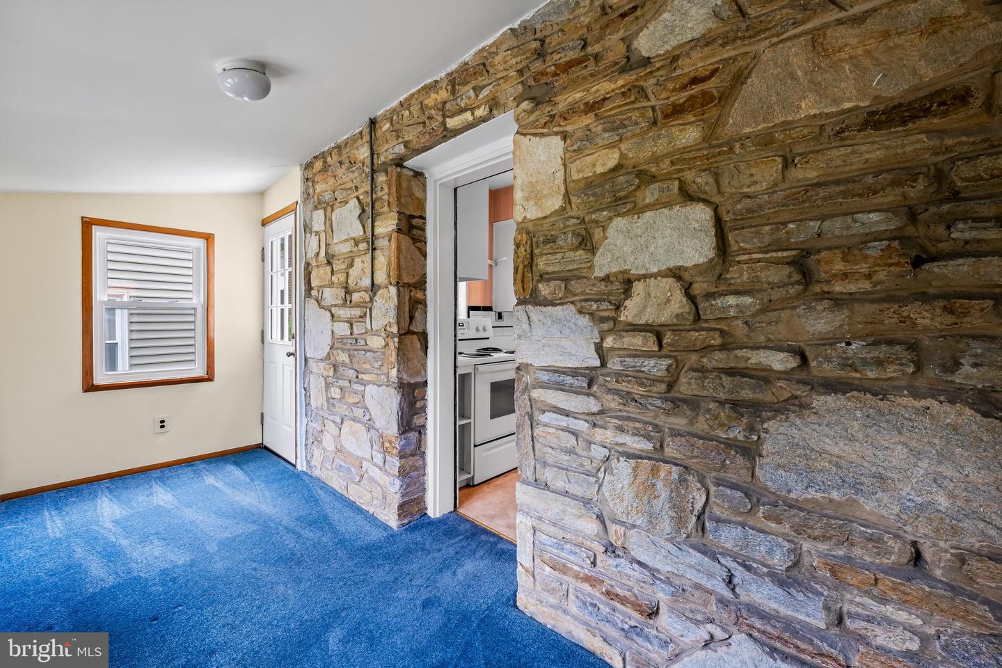 816 Ridgeleigh Rd