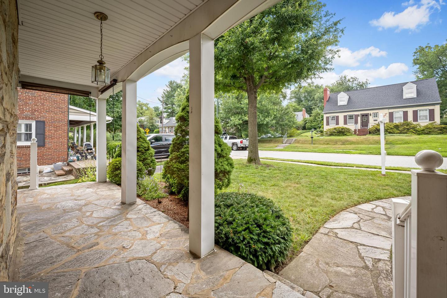 816 Ridgeleigh Rd