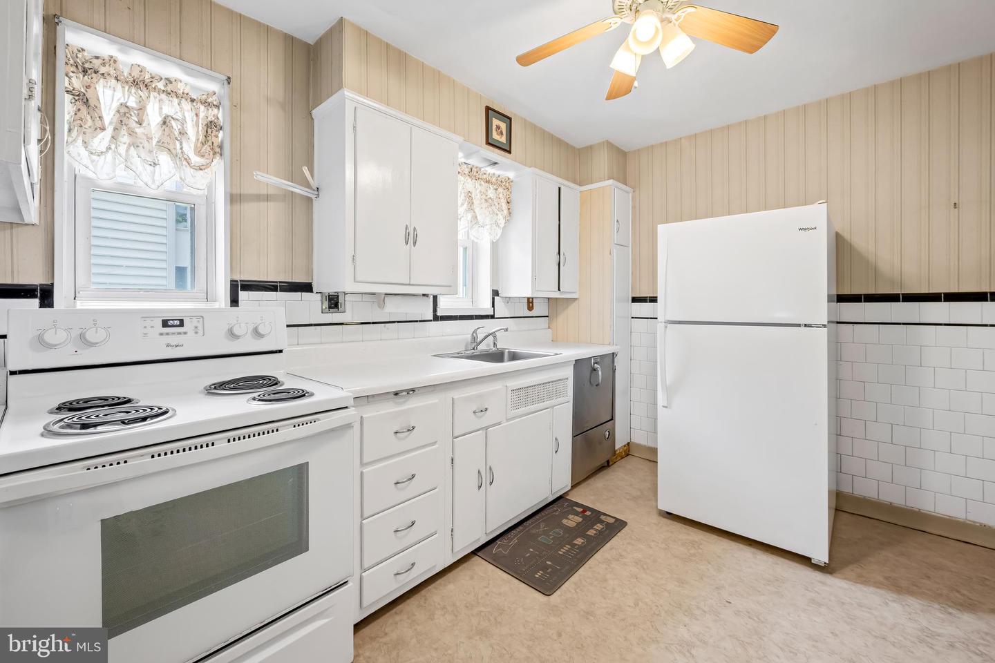 816 Ridgeleigh Rd