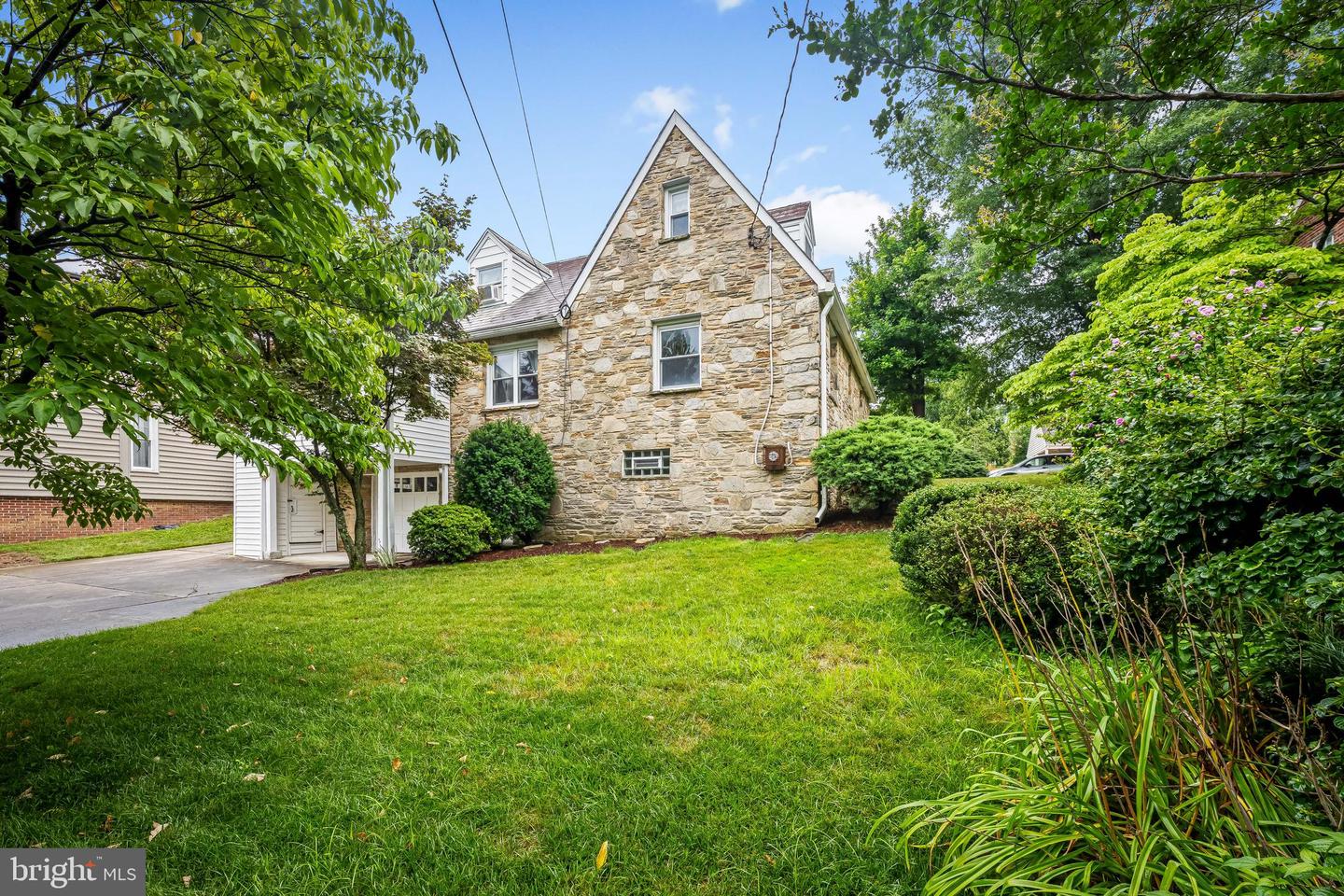 816 Ridgeleigh Rd