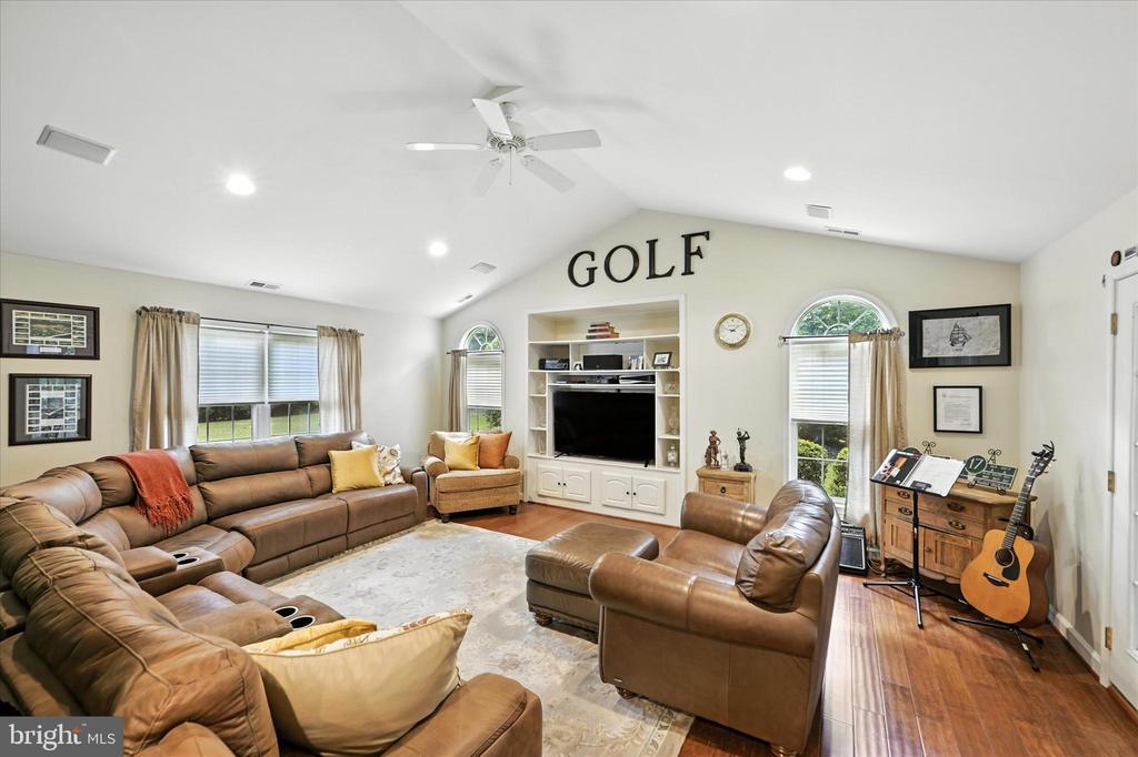 9108 Satyr Hill