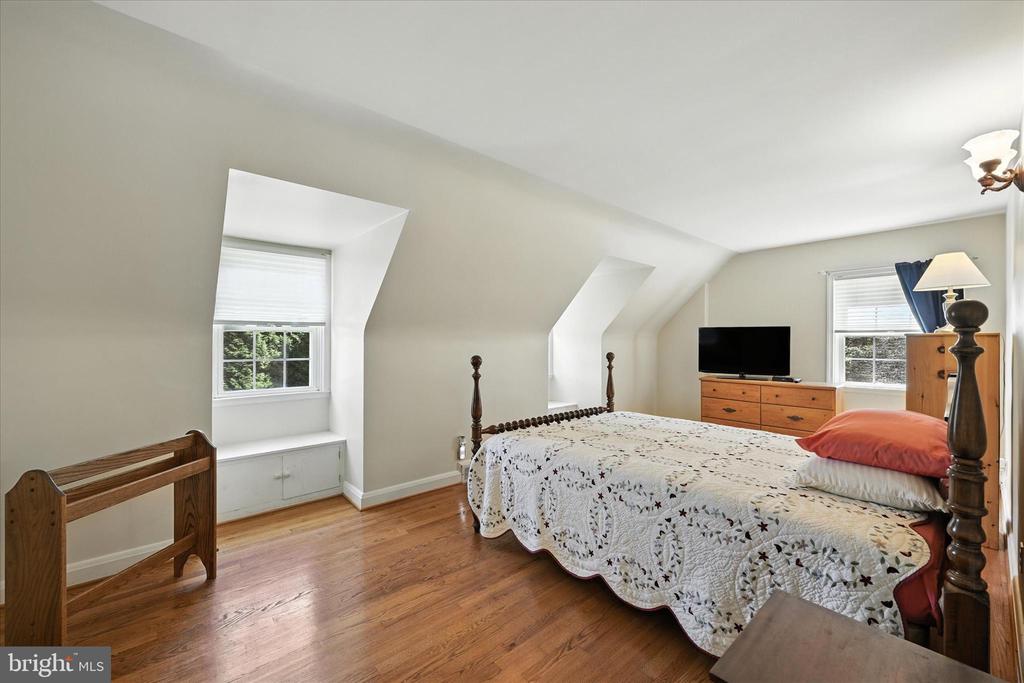 9108 Satyr Hill