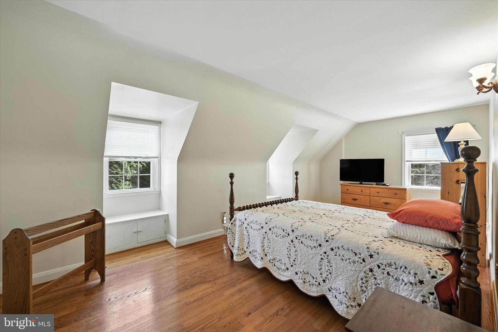 9108 Satyr Hill
