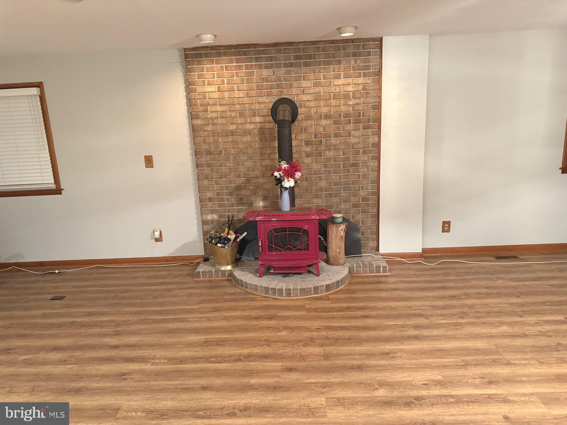 154 Kingston Park Ln