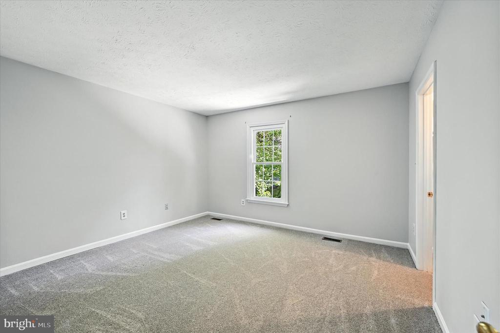 4 Linwen Way