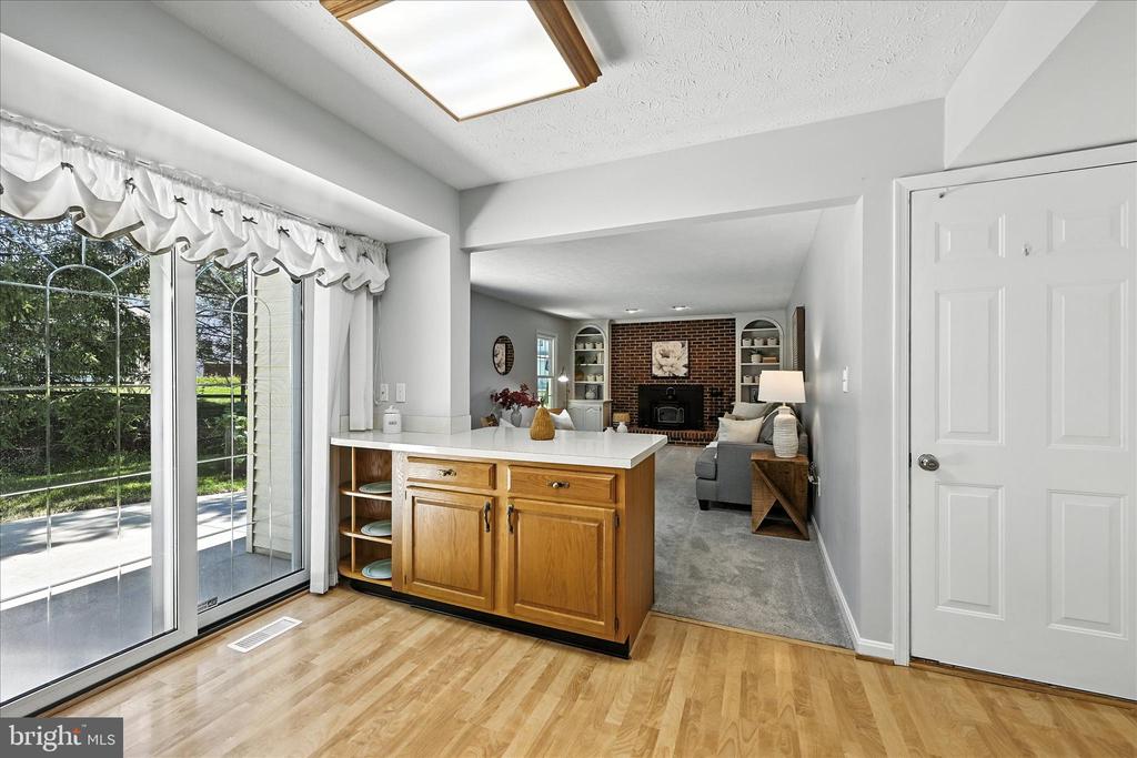 4 Linwen Way