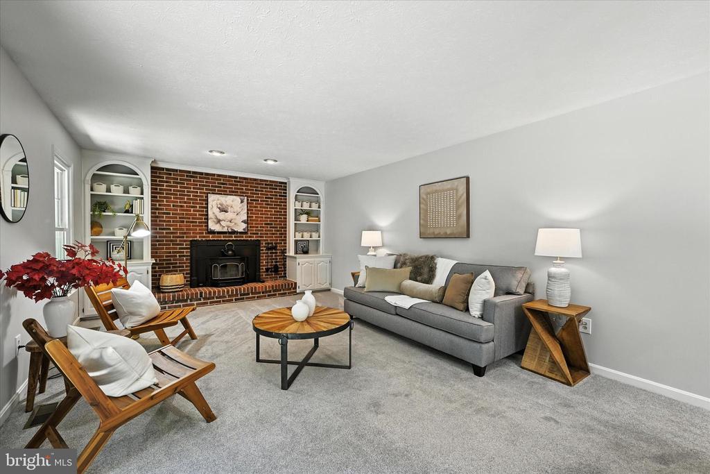 4 Linwen Way