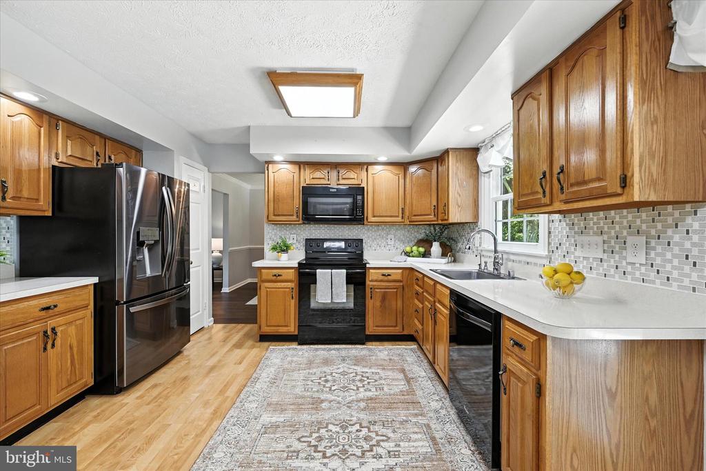 4 Linwen Way