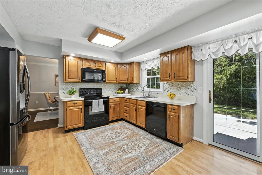 4 Linwen Way