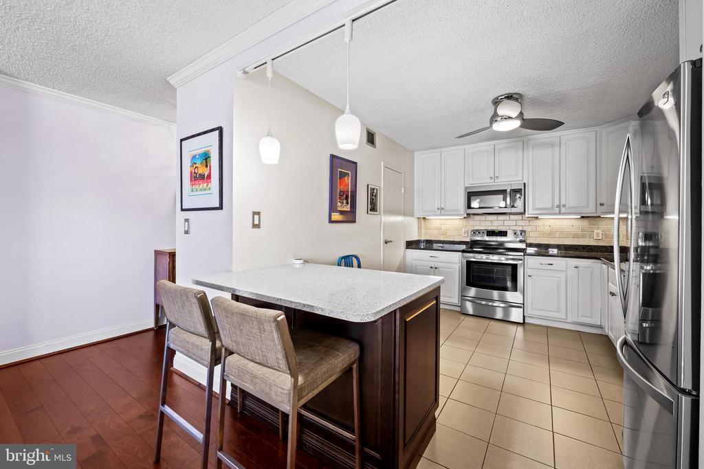 205 E JOPPA ROAD 1209