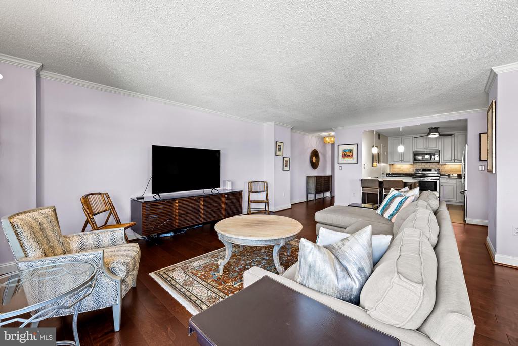 205 E JOPPA ROAD 1209
