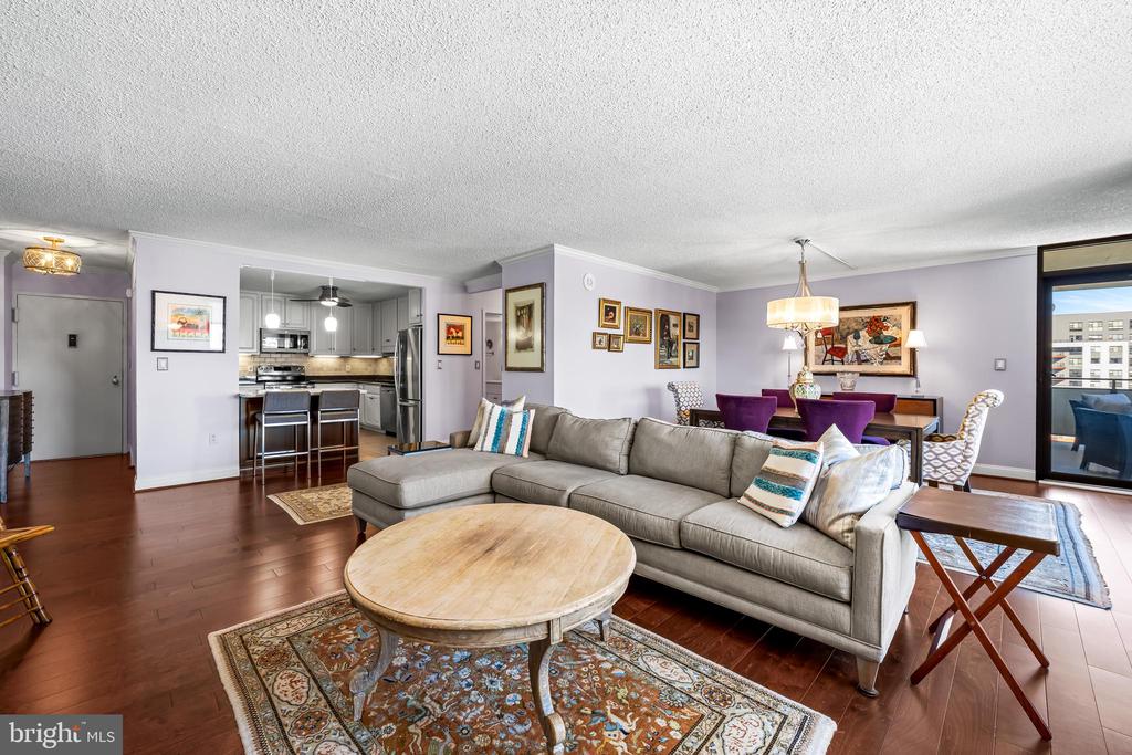 205 E JOPPA ROAD 1209