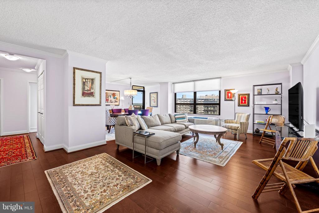 205 E JOPPA ROAD 1209