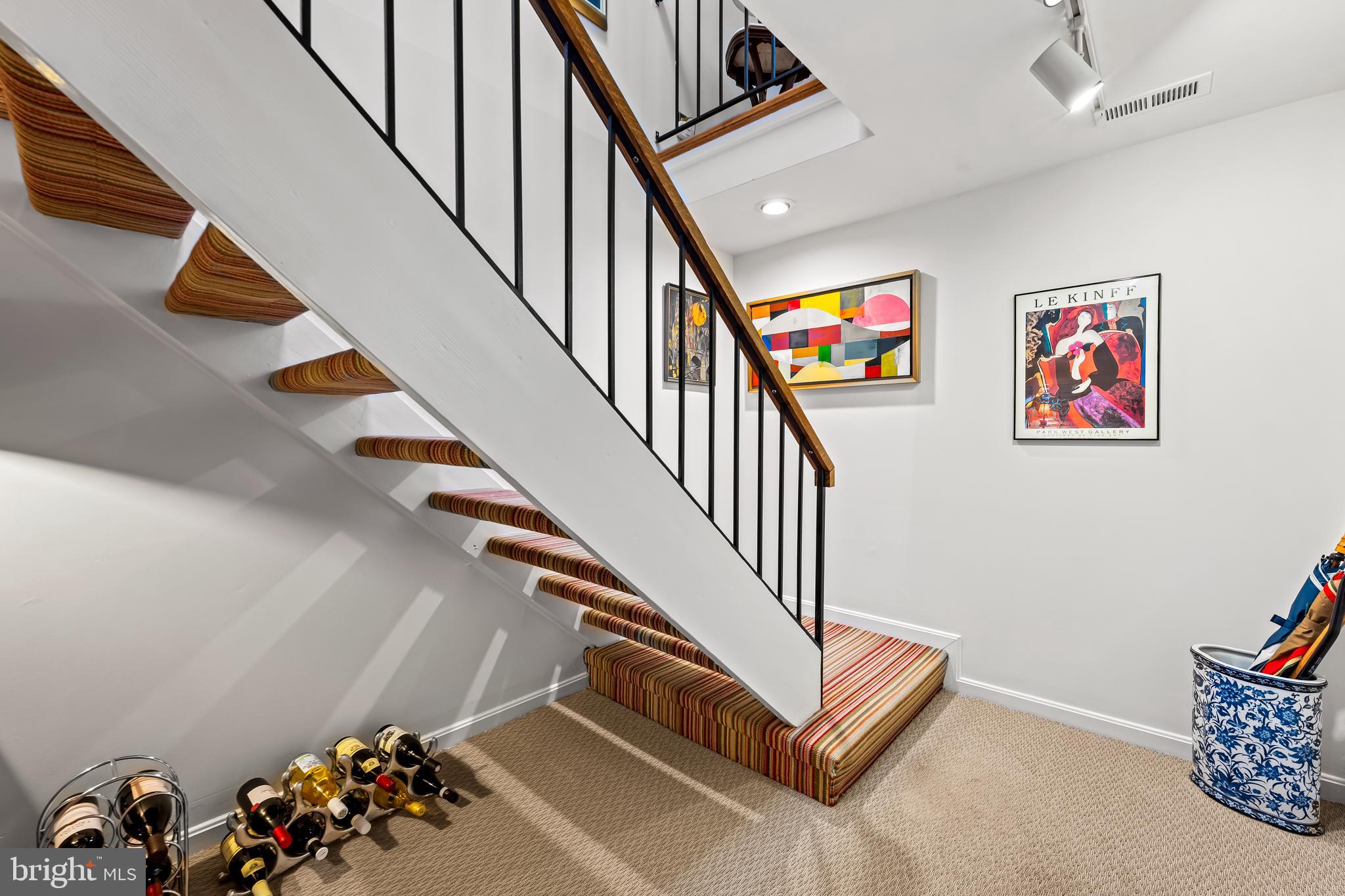 607 W CHESAPEAKE AVENUE