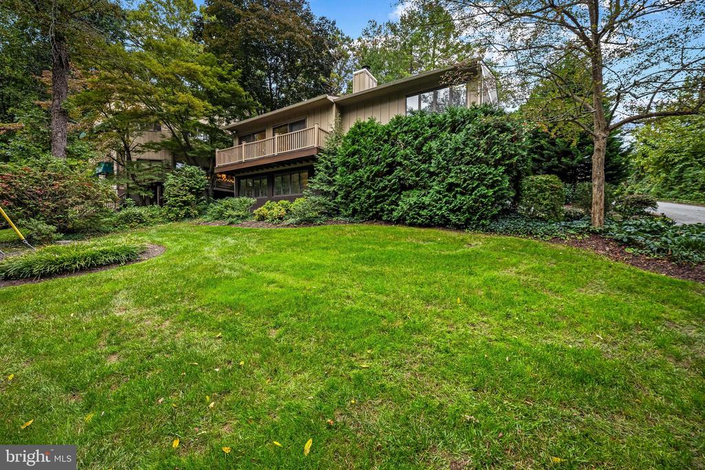 607 W CHESAPEAKE AVENUE