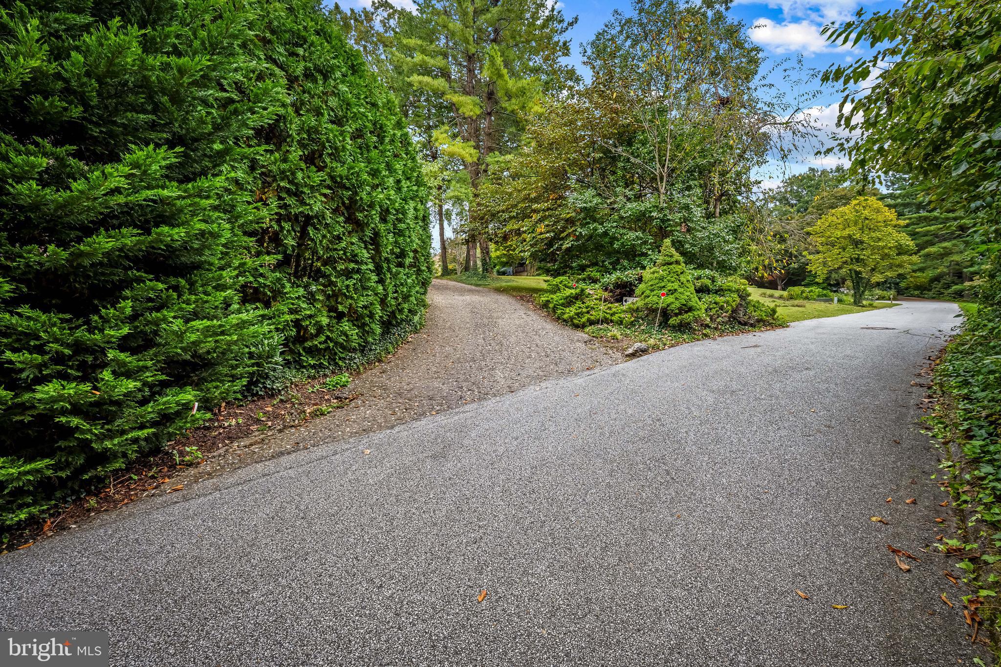 607 W CHESAPEAKE AVENUE