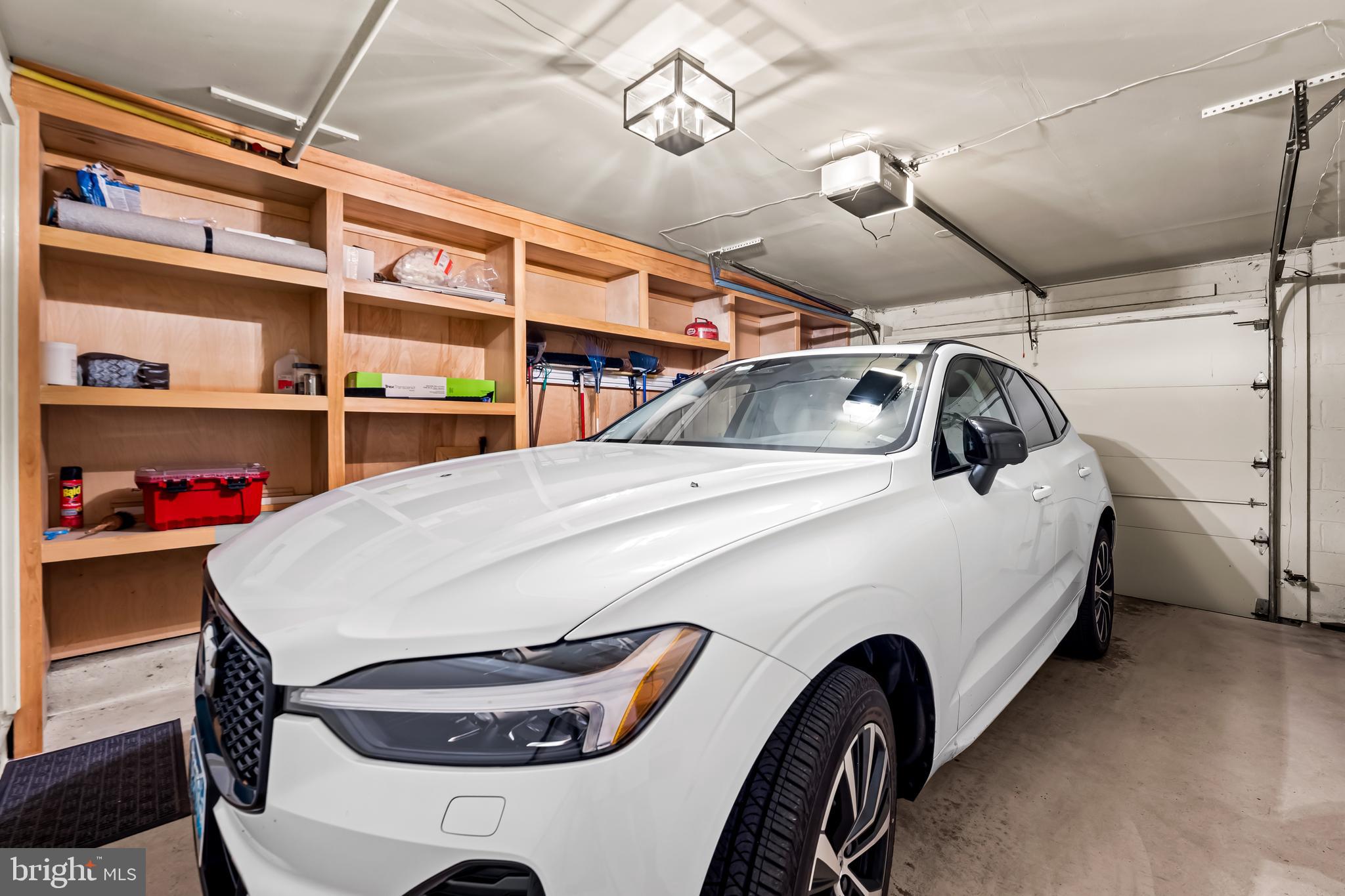 607 W CHESAPEAKE AVENUE