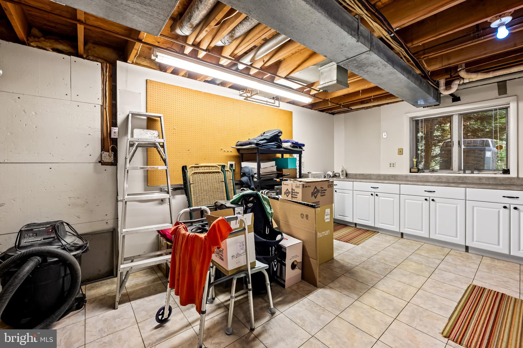 607 W CHESAPEAKE AVENUE