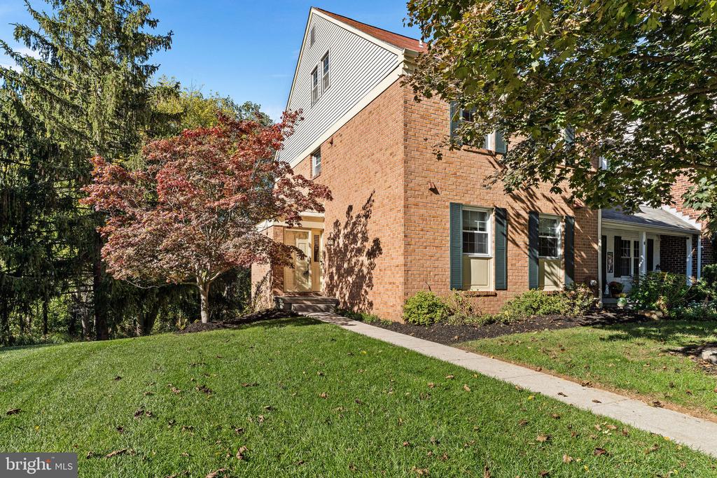 10 MERRION COURT