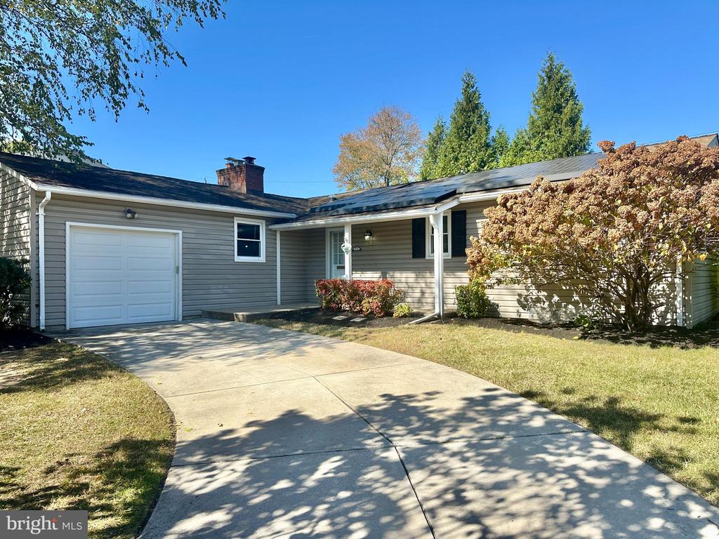 114 COUNTRY LANE