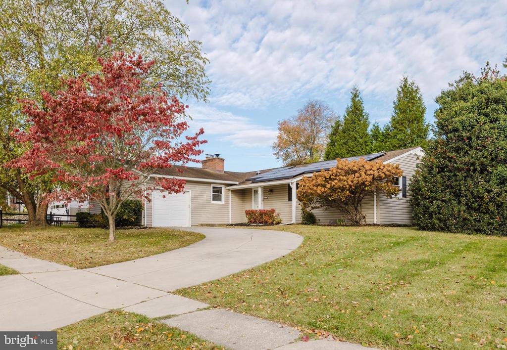 114 COUNTRY LANE