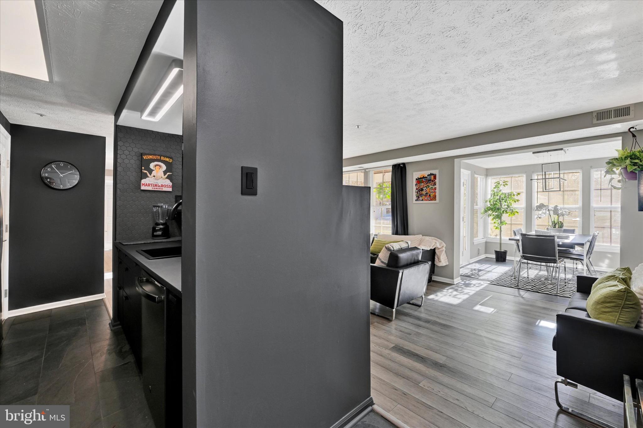 9107 LINCOLNSHIRE COURT D D