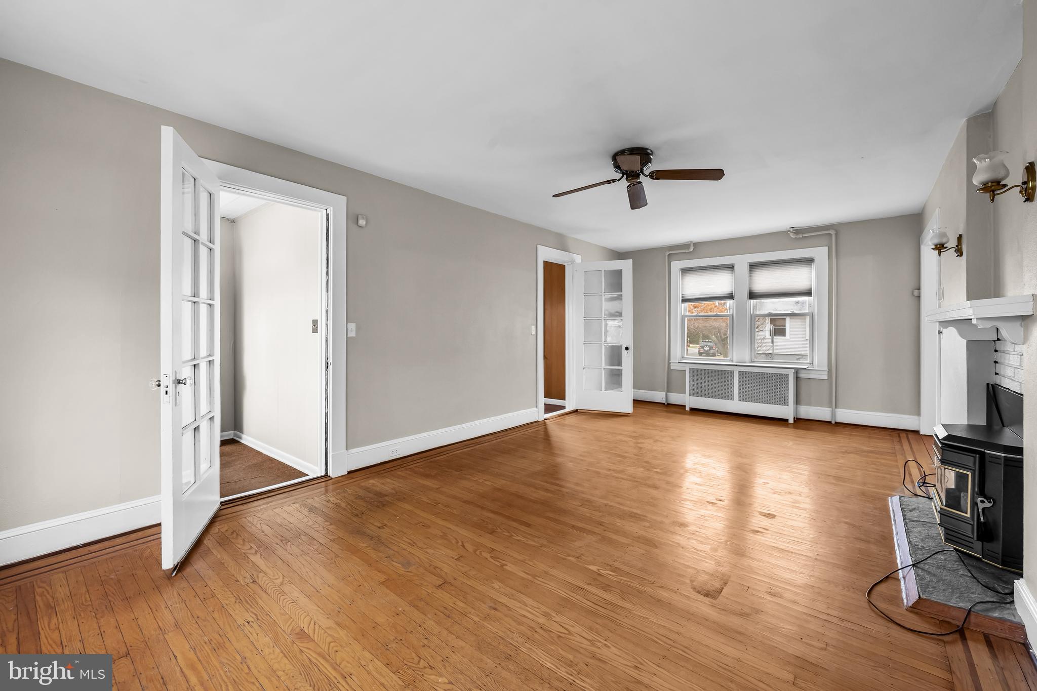 100 CLARENDON AVENUE