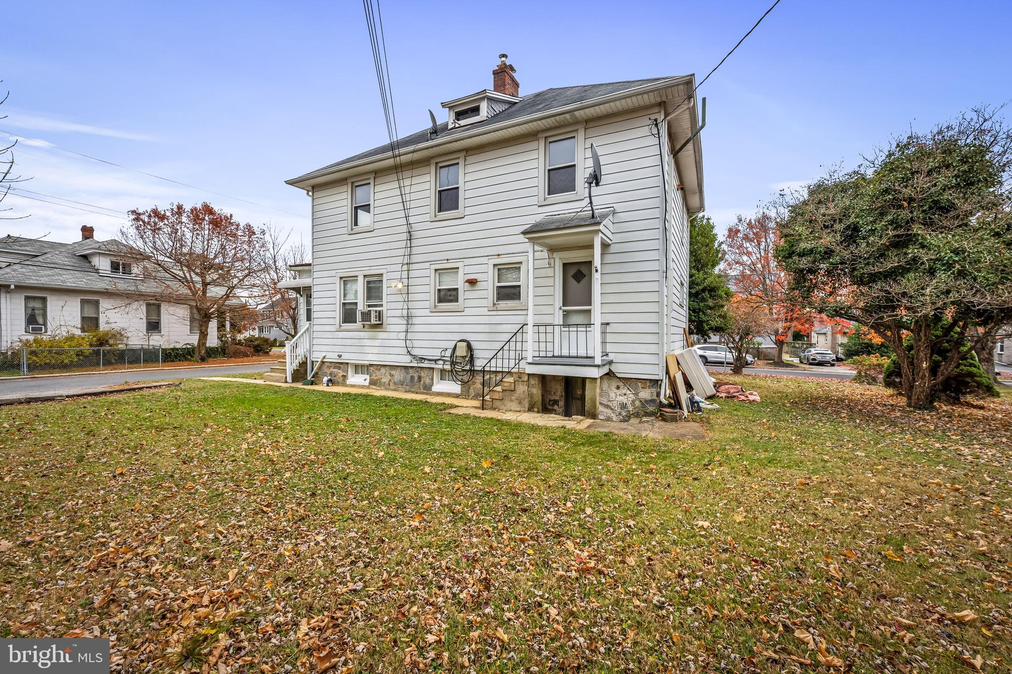 100 CLARENDON AVENUE