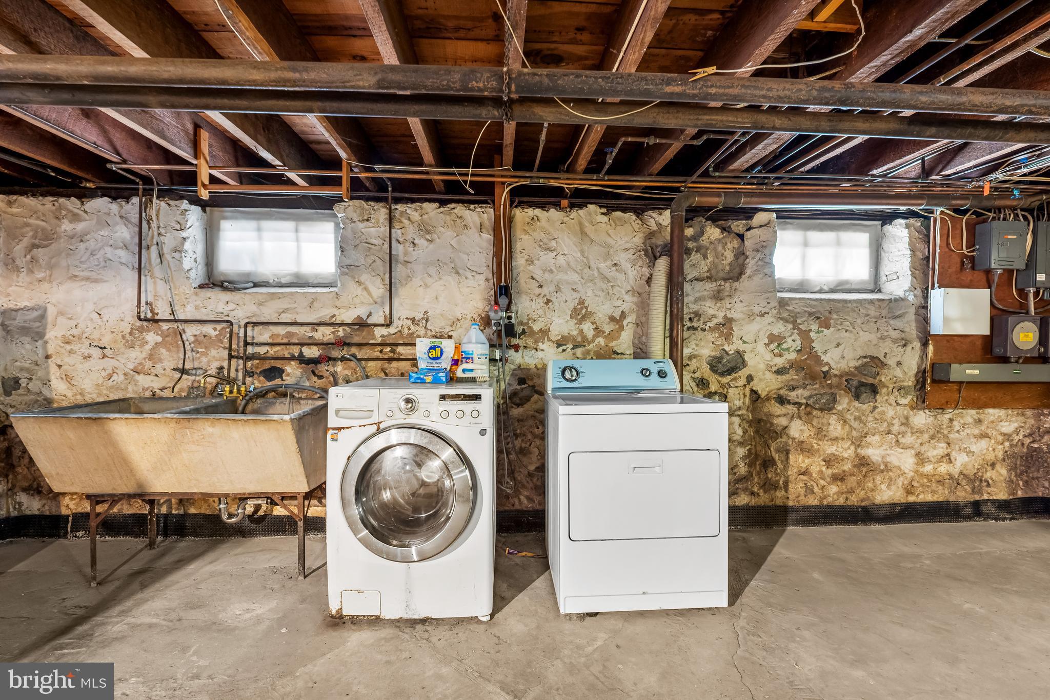 100 CLARENDON AVENUE