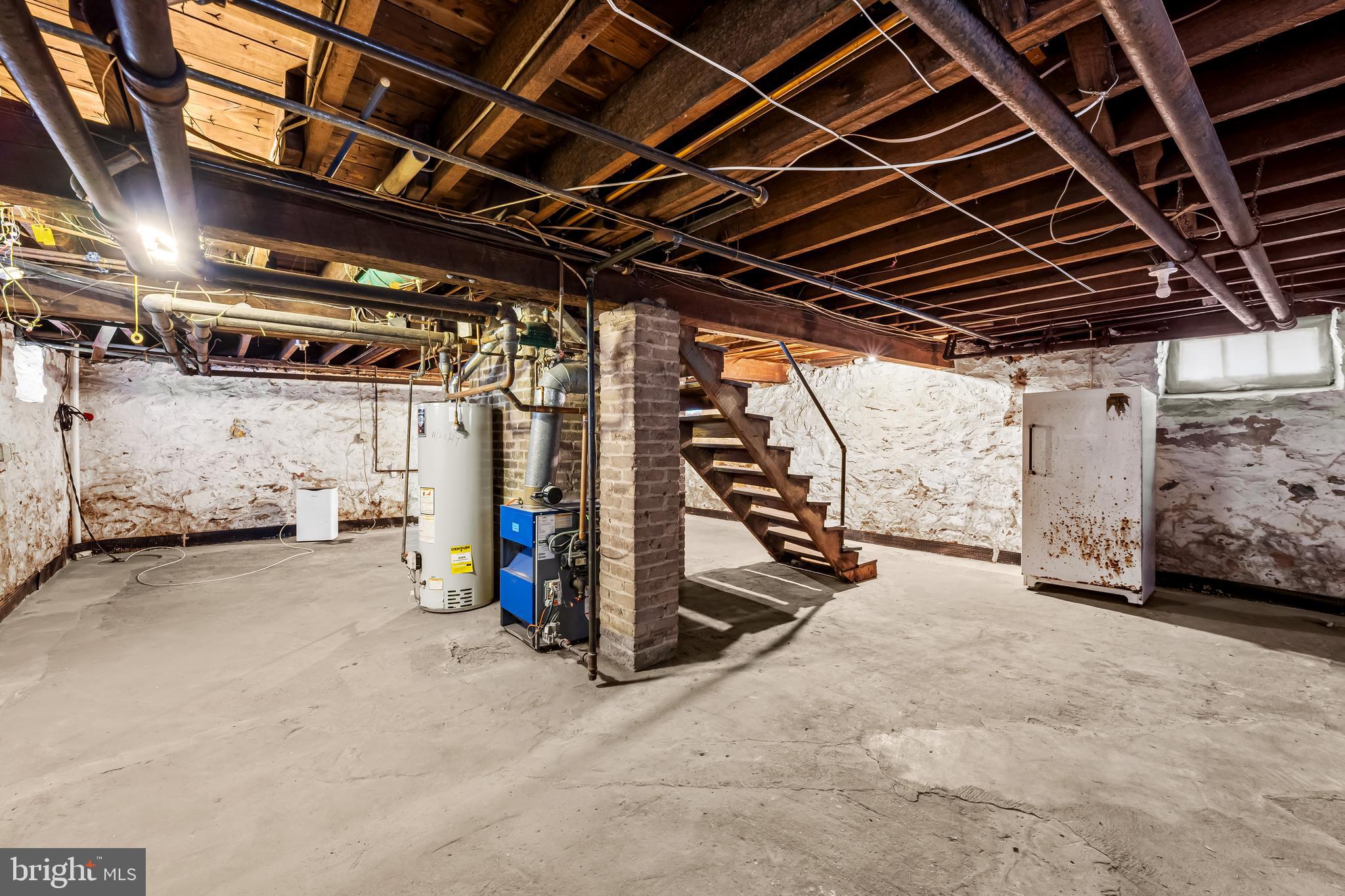 100 CLARENDON AVENUE