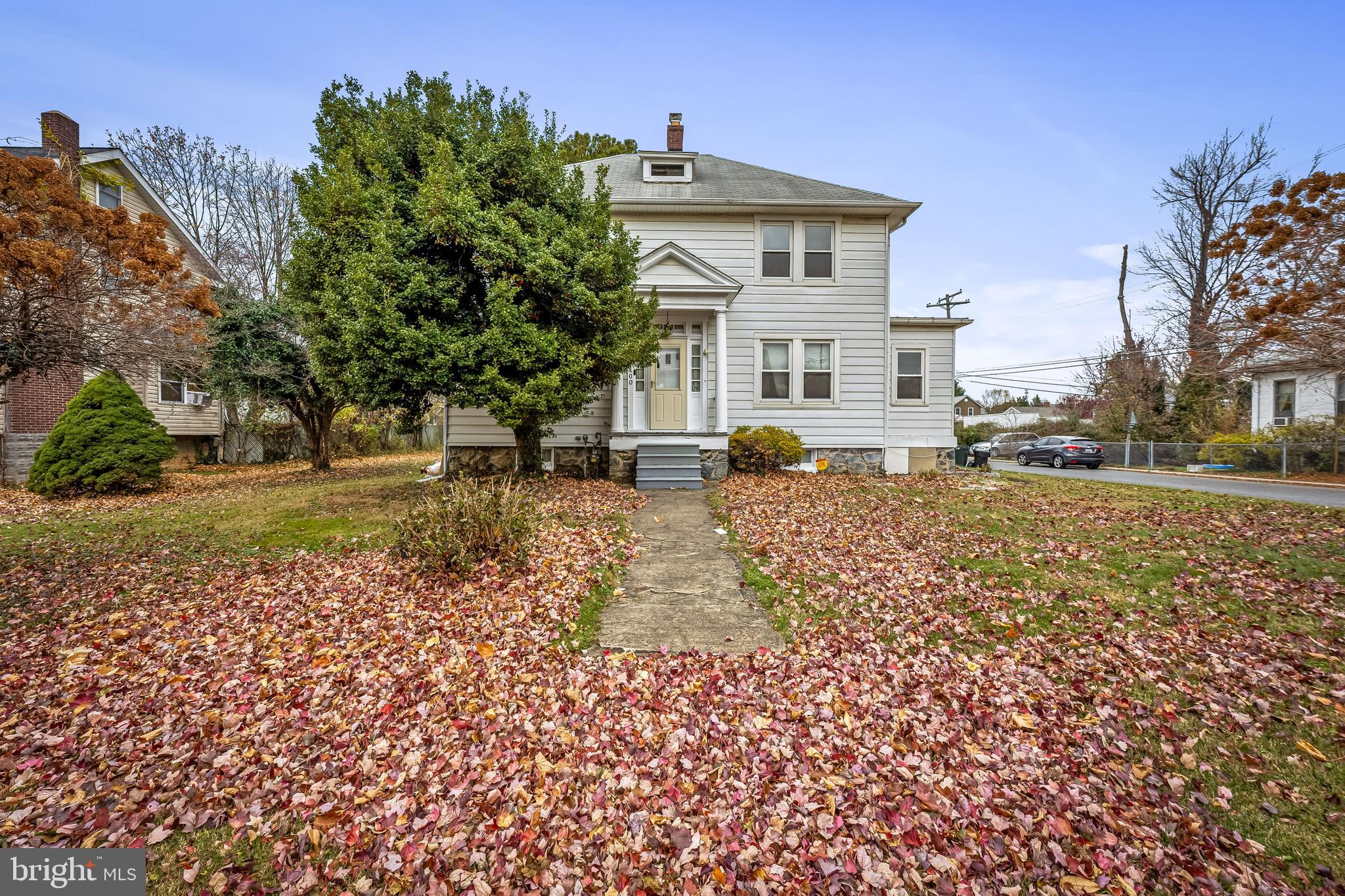 100 CLARENDON AVENUE