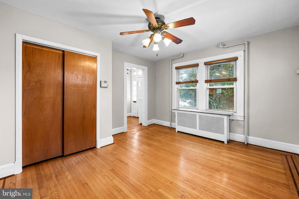 100 CLARENDON AVENUE