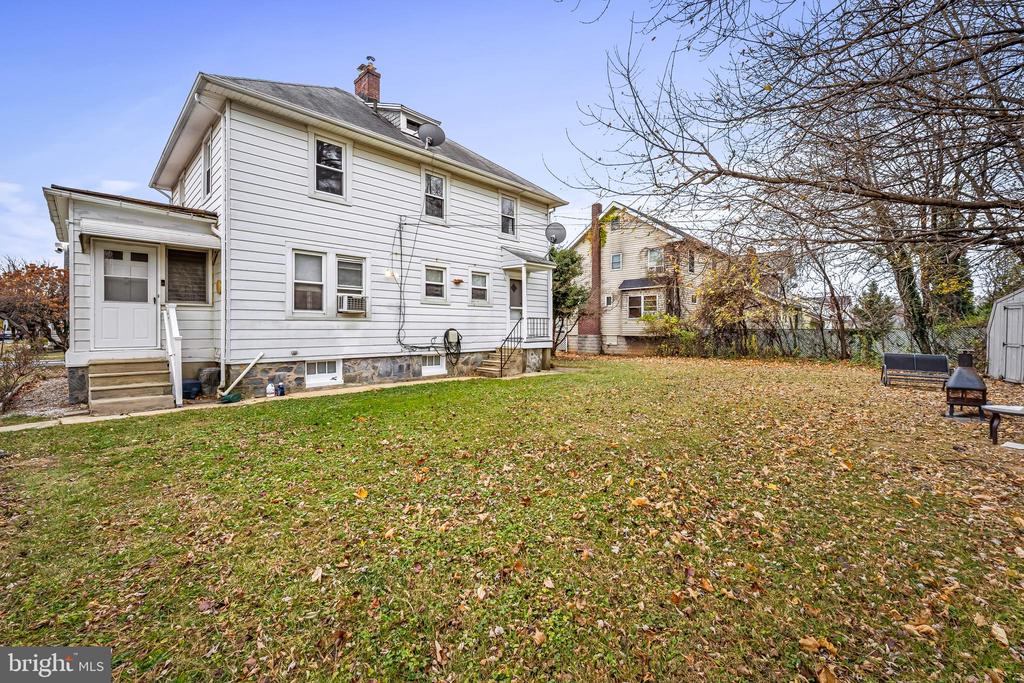 100 CLARENDON AVENUE