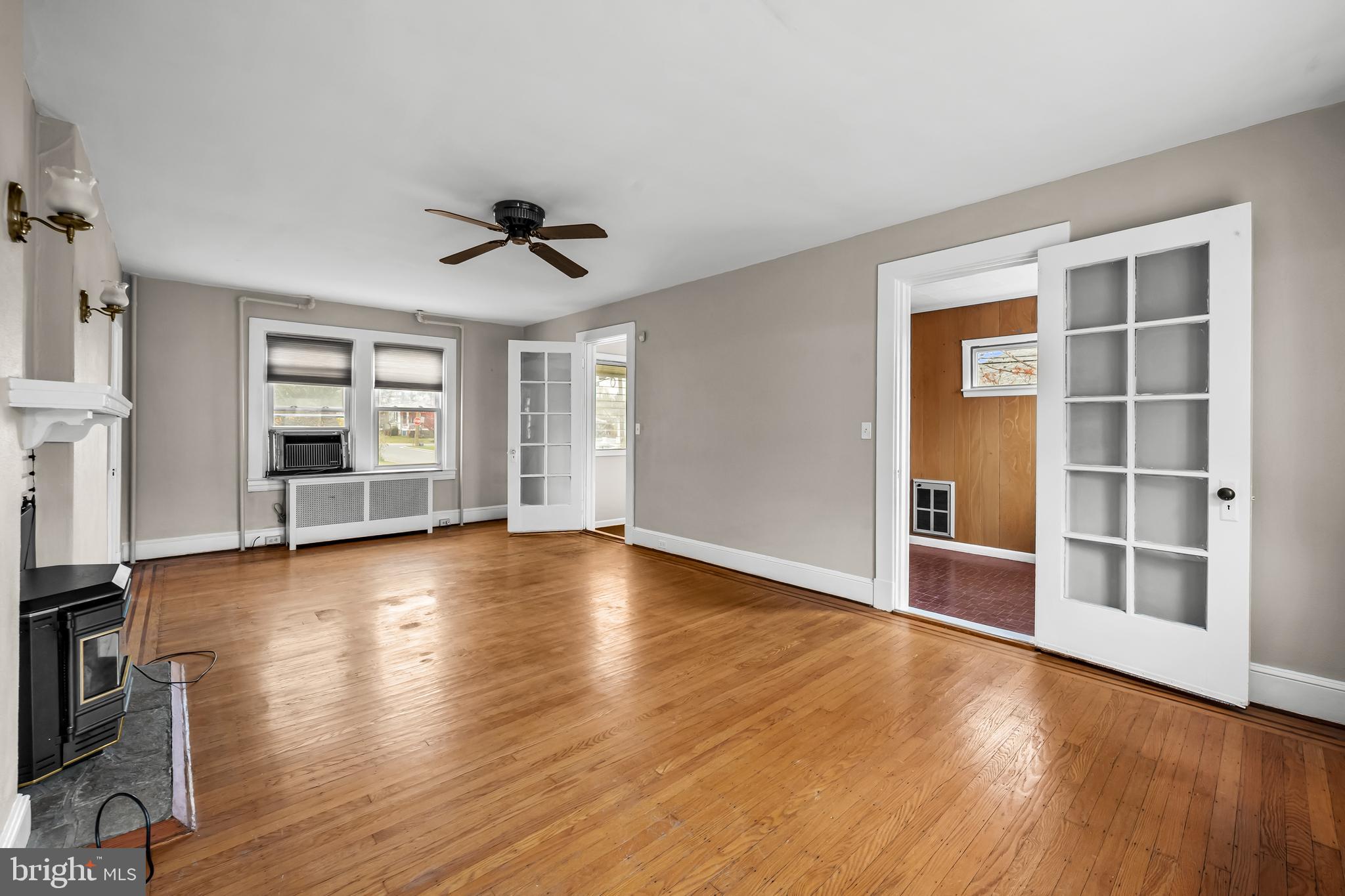 100 CLARENDON AVENUE