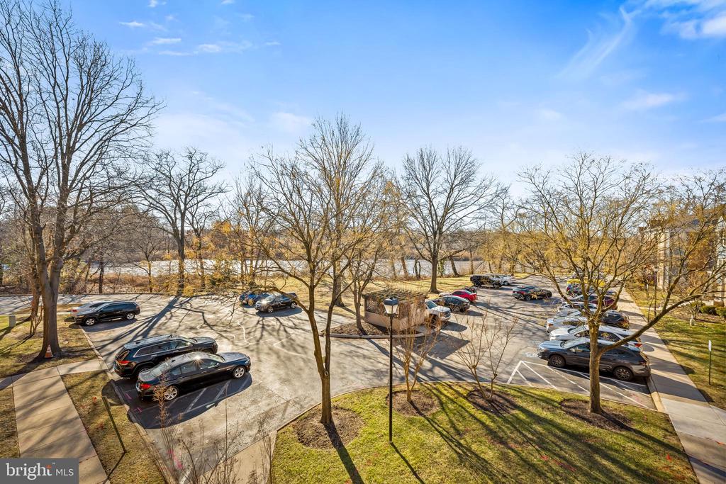 12 CLOVERWOOD COURT 302