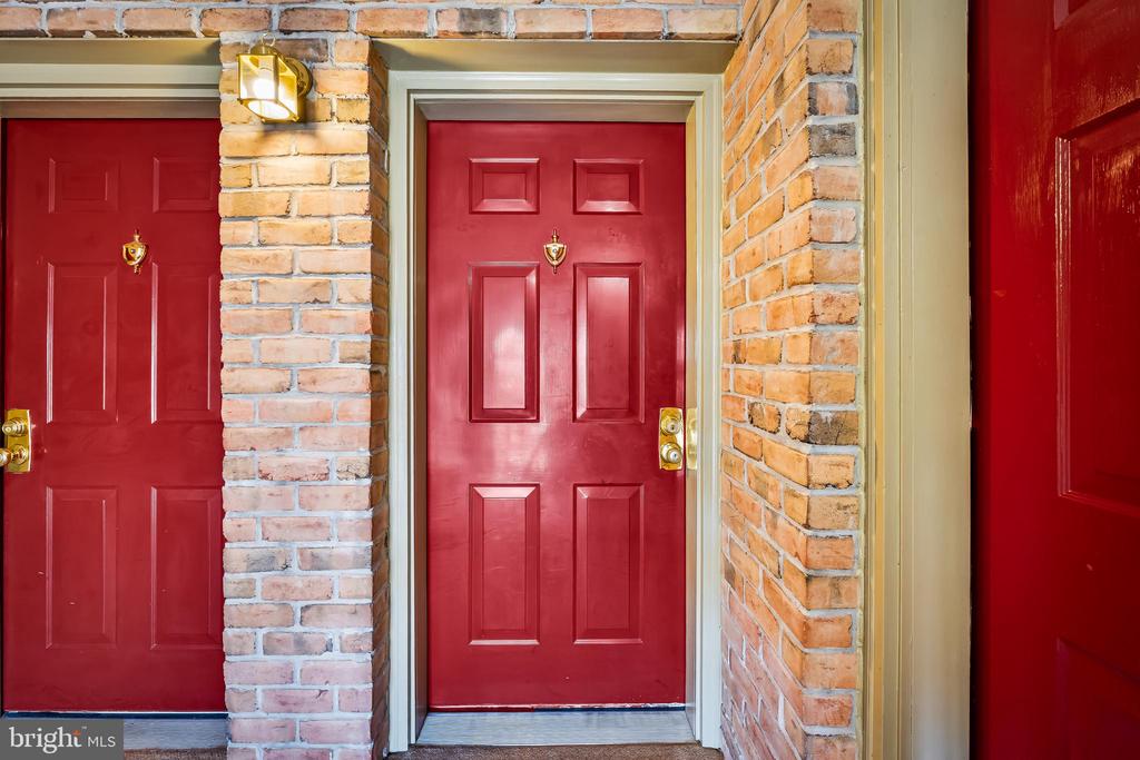 12 CLOVERWOOD COURT 302