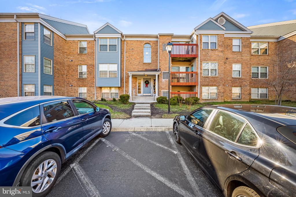 12 CLOVERWOOD COURT 302