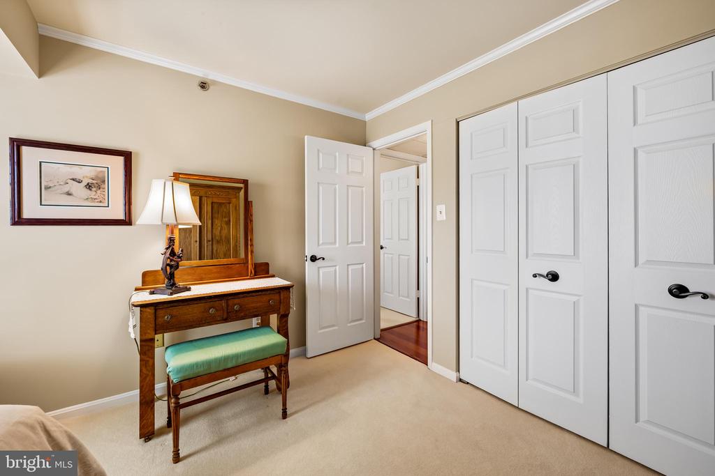 12 CLOVERWOOD COURT 302
