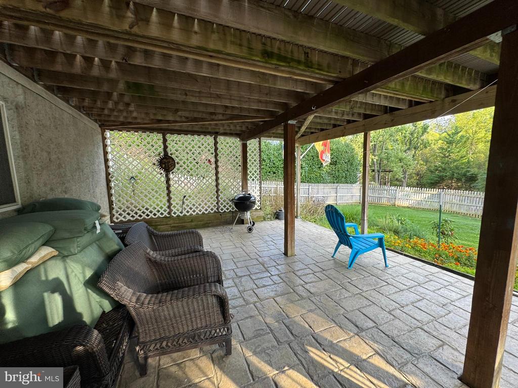 3827 PROCTOR LANE