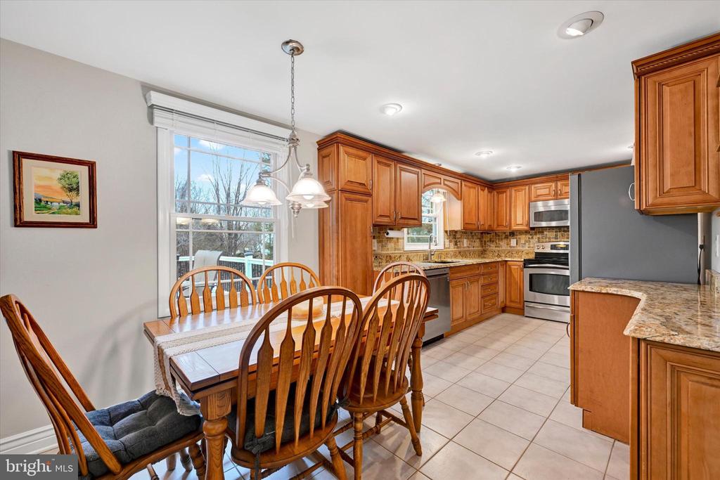3827 PROCTOR LANE
