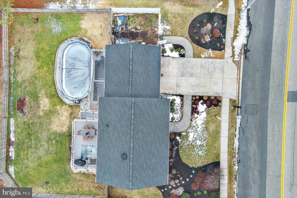 3827 PROCTOR LANE