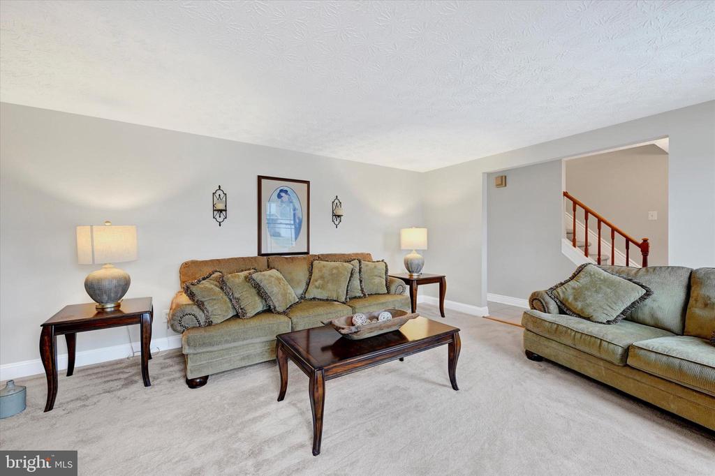 3827 PROCTOR LANE