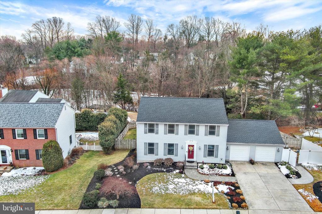 3827 PROCTOR LANE