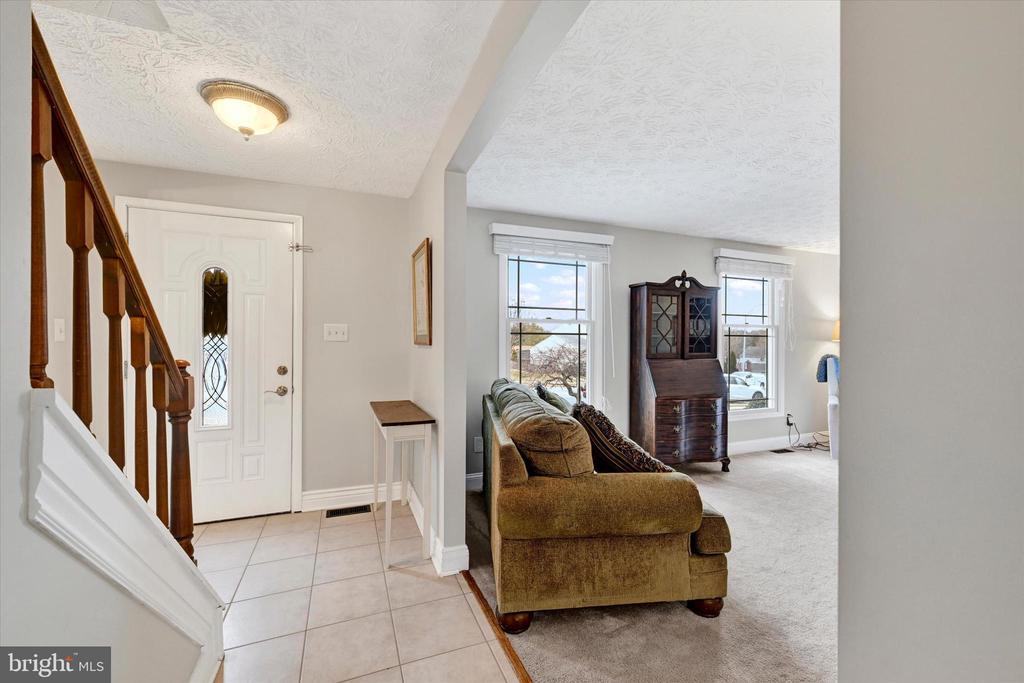 3827 PROCTOR LANE