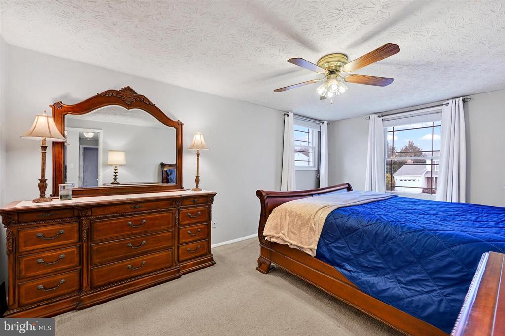 3827 PROCTOR LANE
