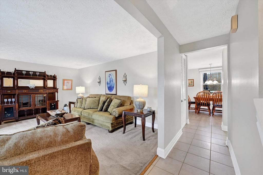 3827 PROCTOR LANE