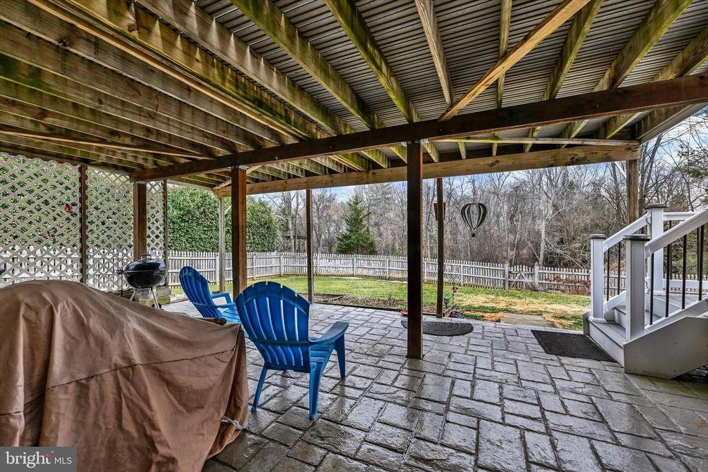 3827 PROCTOR LANE