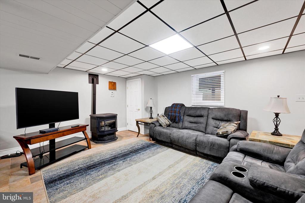 3827 PROCTOR LANE