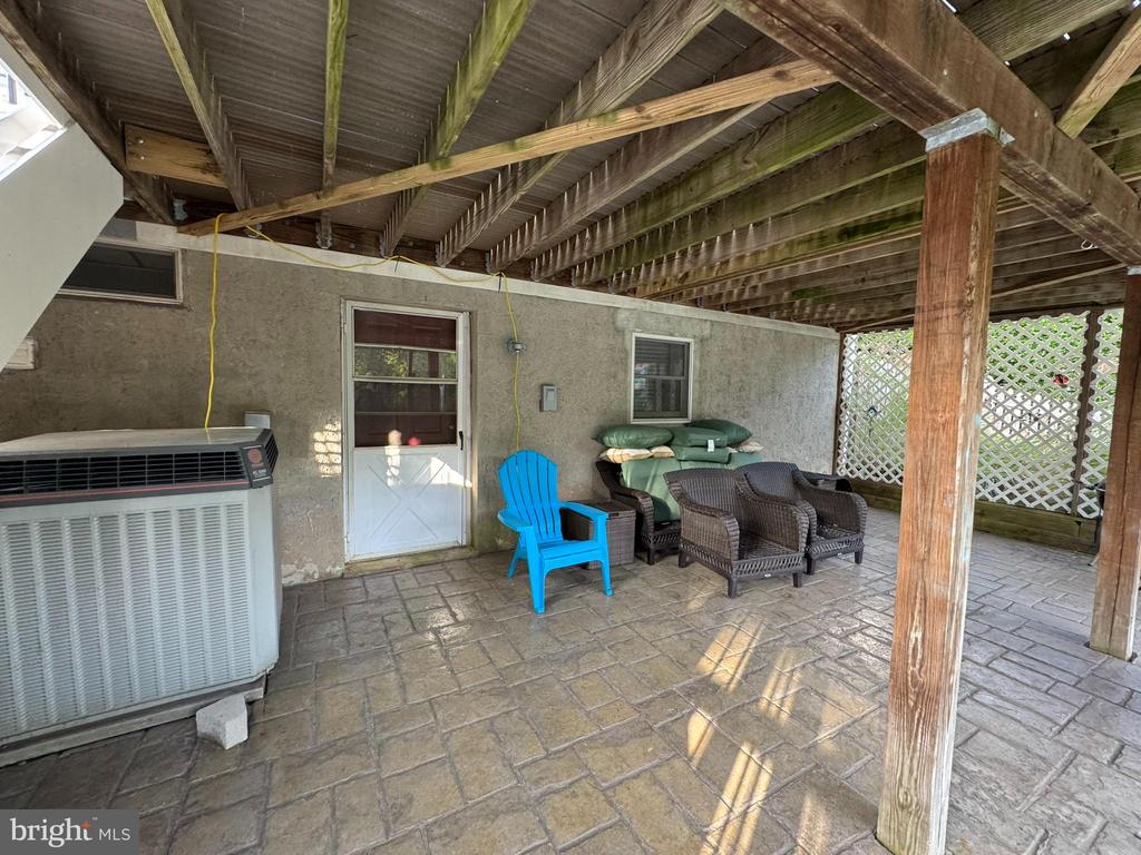 3827 PROCTOR LANE